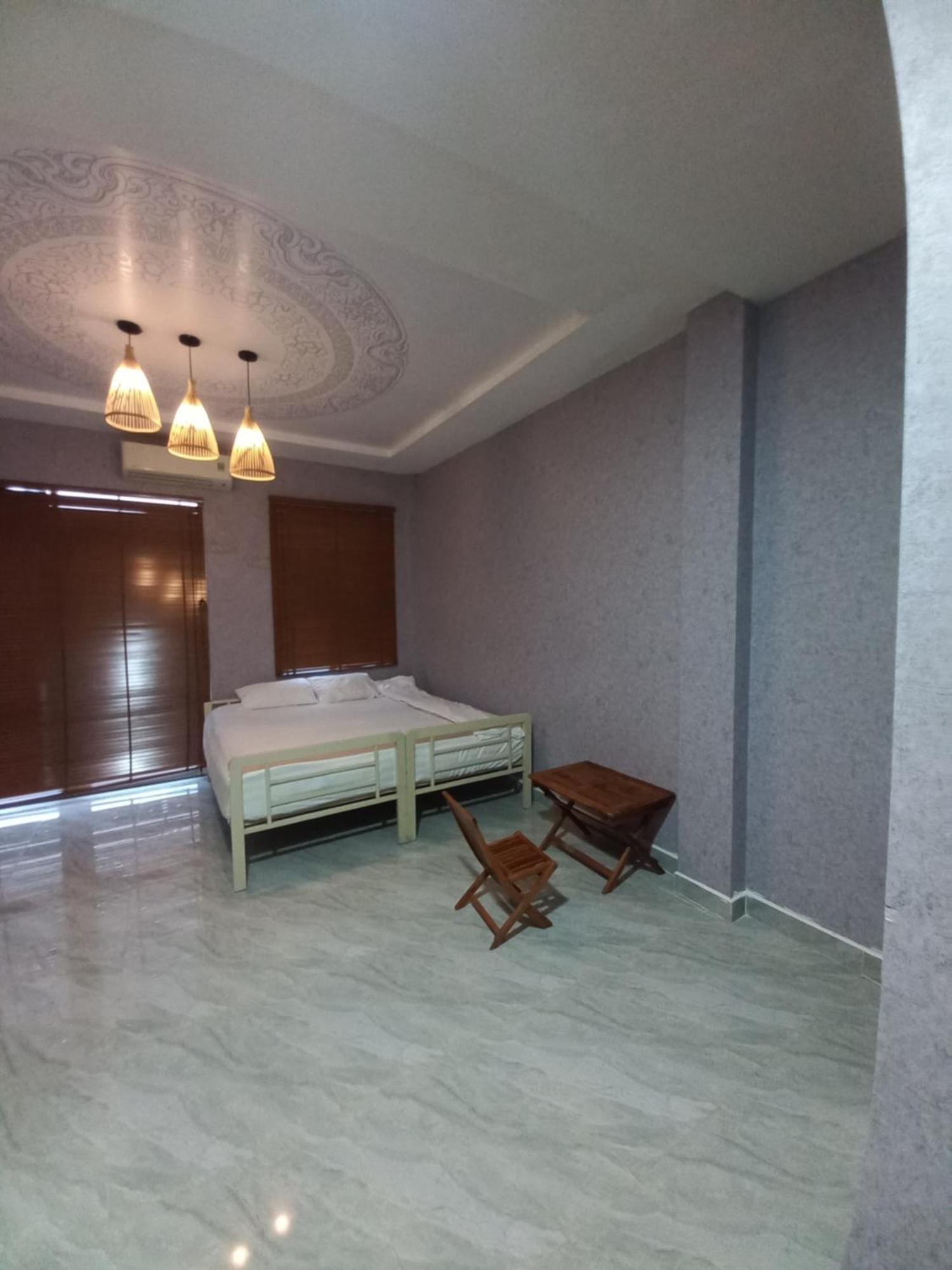 Happy House Homestay *